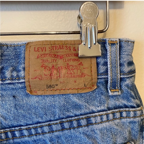 Levi’s Classic Relaxed 550 Blue Denim Jeans - Picture 7 of 9